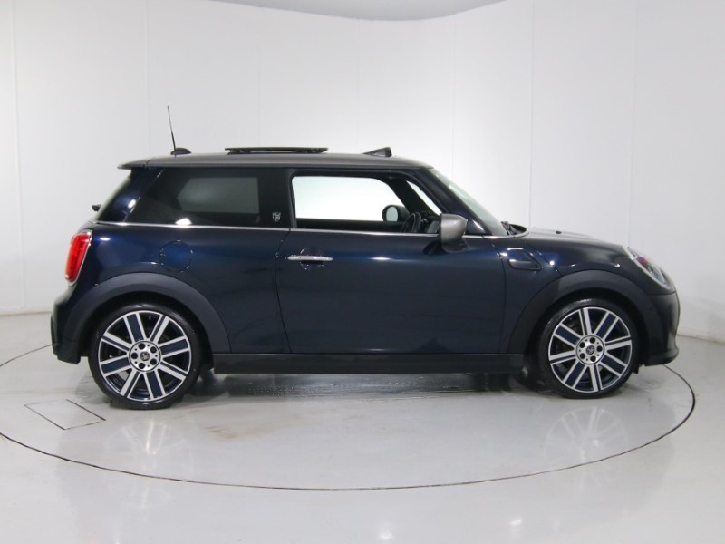2021 (21) MINI HATCHBACK 1.5 Cooper Exclusive 3dr Auto 5553276