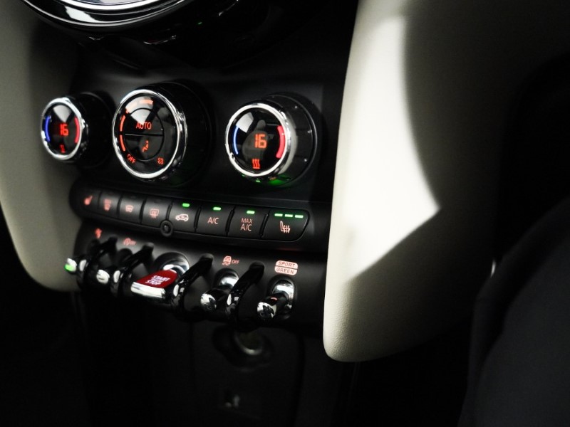2021 (21) MINI HATCHBACK 1.5 Cooper Exclusive 3dr Auto 5553254