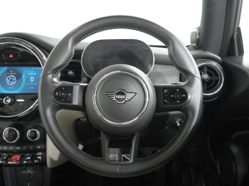 2021 (21) MINI HATCHBACK 1.5 Cooper Exclusive 3dr Auto 5553224