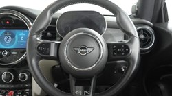 2021 (21) MINI HATCHBACK 1.5 Cooper Exclusive 3dr Auto 5553224