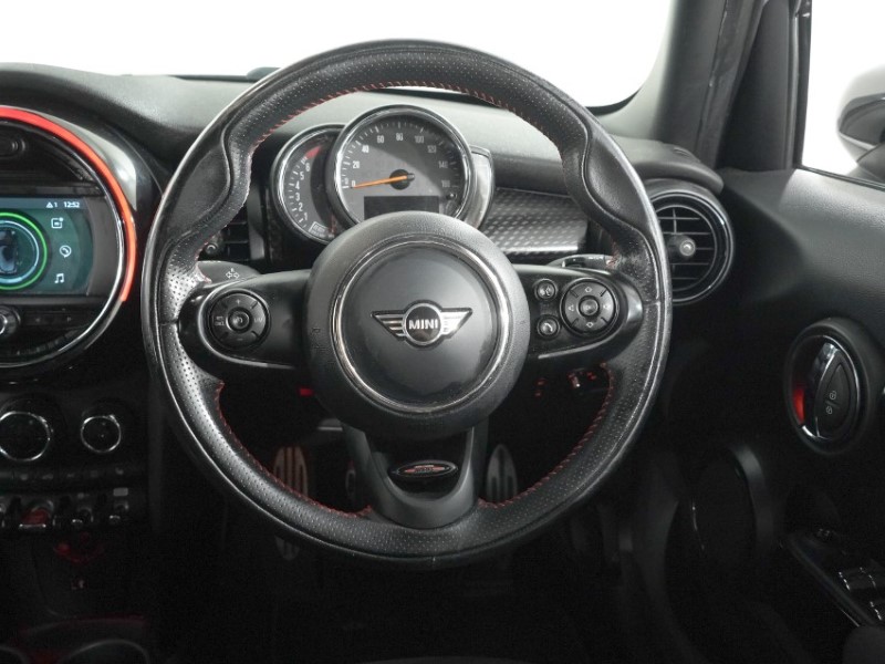 2020 (70) MINI HATCHBACK 2.0 Cooper S Sport II 5dr 5579600