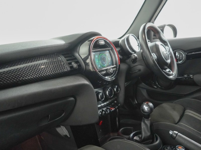 2020 (70) MINI HATCHBACK 2.0 Cooper S Sport II 5dr 5579593