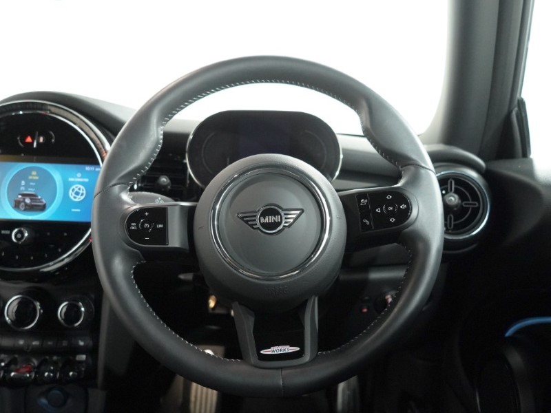 2023 (23) MINI HATCHBACK 1.5 Cooper Sport 3dr Auto 5552814