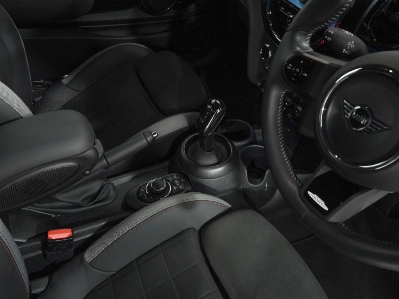 2023 (23) MINI HATCHBACK 1.5 Cooper Sport 3dr Auto 5552824