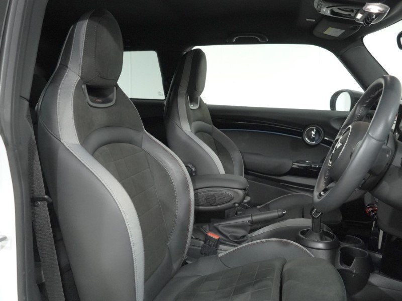 2023 (23) MINI HATCHBACK 1.5 Cooper Sport 3dr Auto 5552848