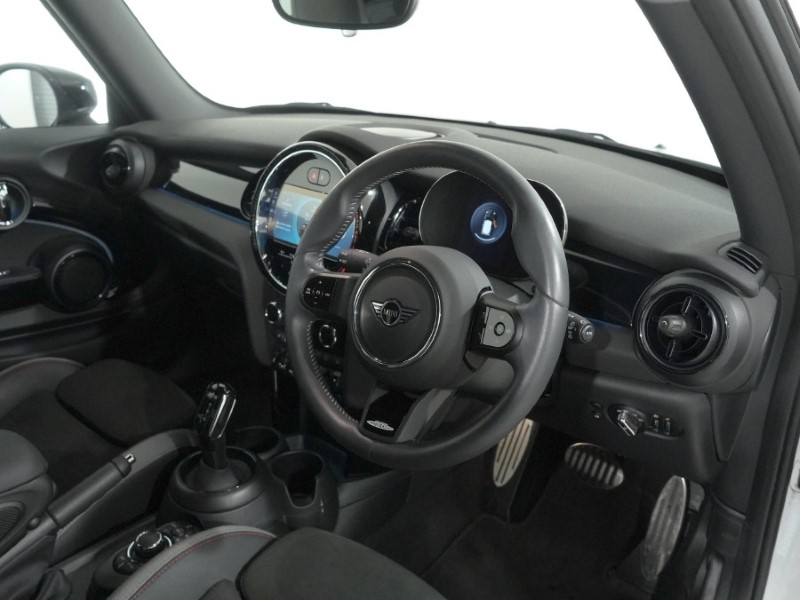 2023 (23) MINI HATCHBACK 1.5 Cooper Sport 3dr Auto 5552820