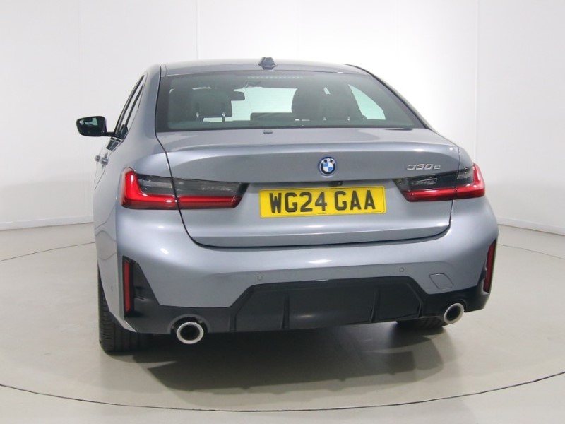 2024 (24) BMW 3 SERIES 330e M Sport 4dr Step Auto 5572038