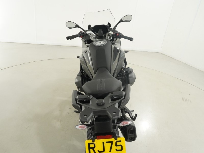 2025 (75) BMW Motorrad R1300 RS SE (25MY) 5569931