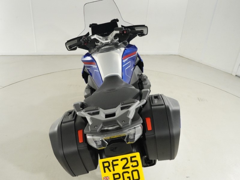 2025 (25) BMW Motorrad R1300 RT LE ASA (25MY) 5566056