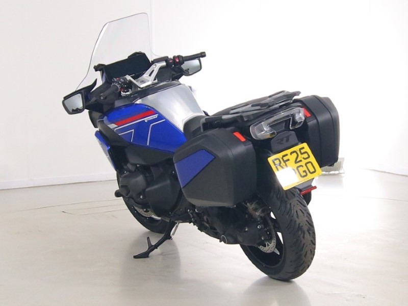 2025 (25) BMW Motorrad R1300 RT LE ASA (25MY) 5566070