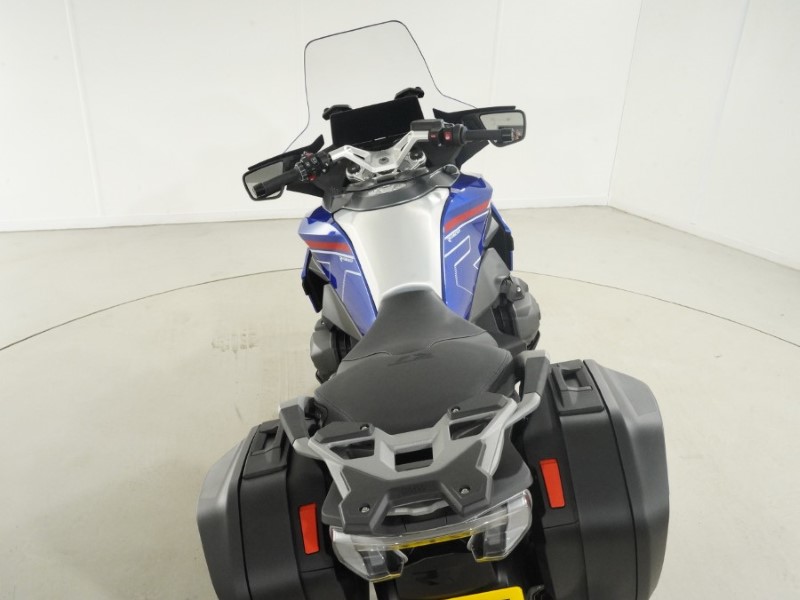 2025 (75) BMW Motorrad R1300 RT LE ASA (25MY) 5569954