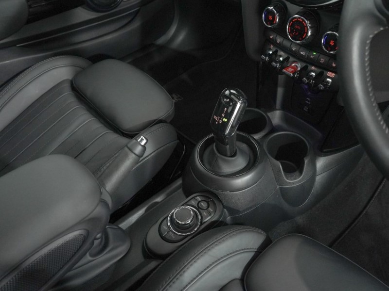 2023 (72) MINI HATCHBACK 1.5 Cooper Exclusive 3dr Auto 5588706