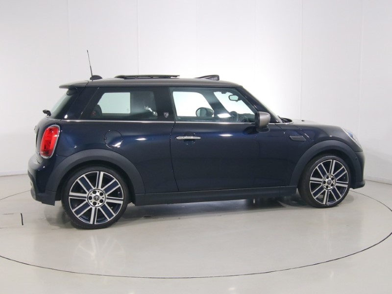 2023 (72) MINI HATCHBACK 1.5 Cooper Exclusive 3dr Auto 5588741