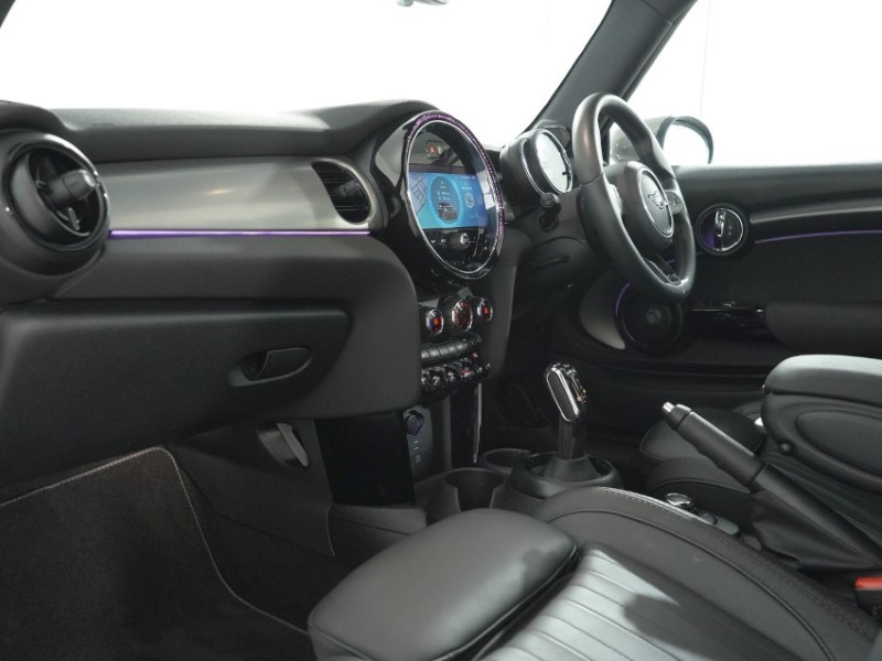 2023 (72) MINI HATCHBACK 1.5 Cooper Exclusive 3dr Auto 5588688
