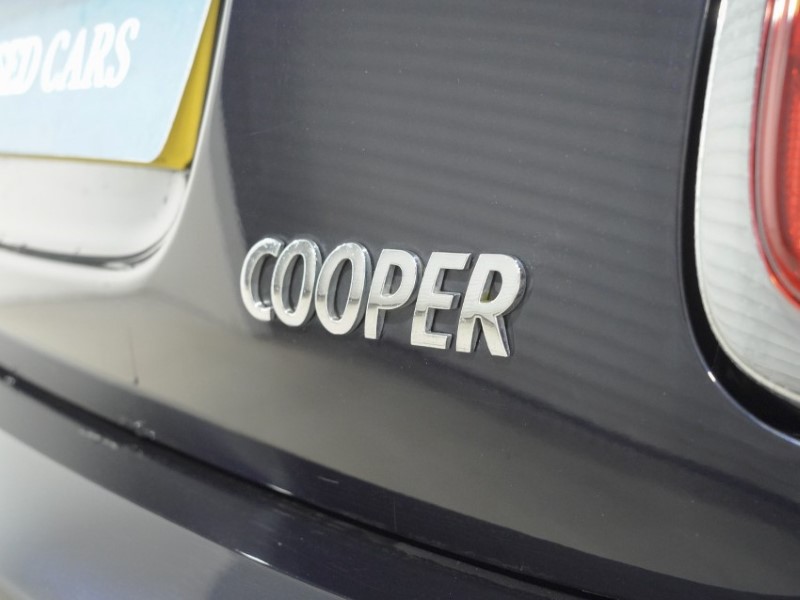 2023 (72) MINI HATCHBACK 1.5 Cooper Exclusive 3dr Auto 5588679