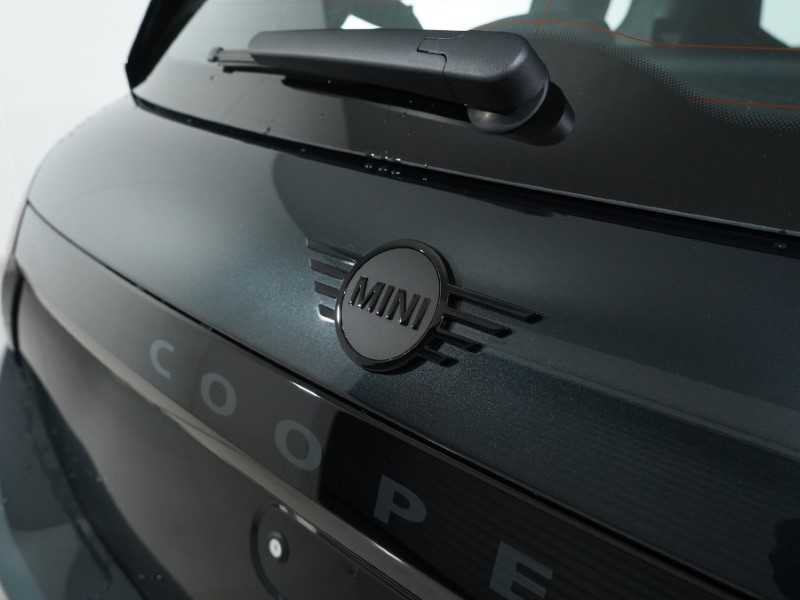 2025 (75) MINI COOPER 135kW E Sport 41kWh 3dr Auto 5715921