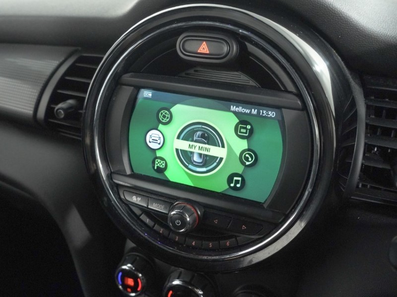 2019 (69) MINI HATCHBACK 1.5 Cooper Sport II 5dr 5579777