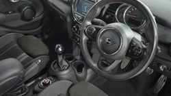 2019 (69) MINI HATCHBACK 1.5 Cooper Sport II 5dr 5579759