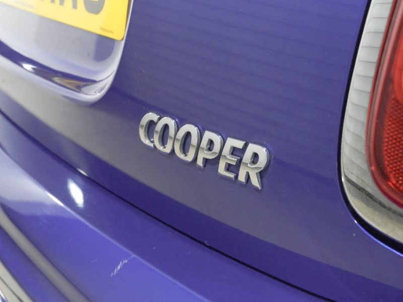 2019 (69) MINI HATCHBACK 1.5 Cooper Sport II 5dr 5579735