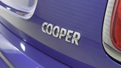 2019 (69) MINI HATCHBACK 1.5 Cooper Sport II 5dr 5579735