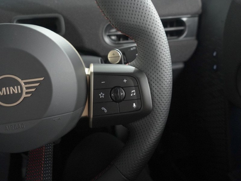 2026 (26) MINI COOPER 1.5 C Sport 3dr Auto 5963820