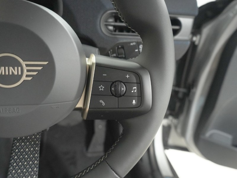 2026 (26) MINI COOPER 1.5 C Classic 5dr Auto 5963775