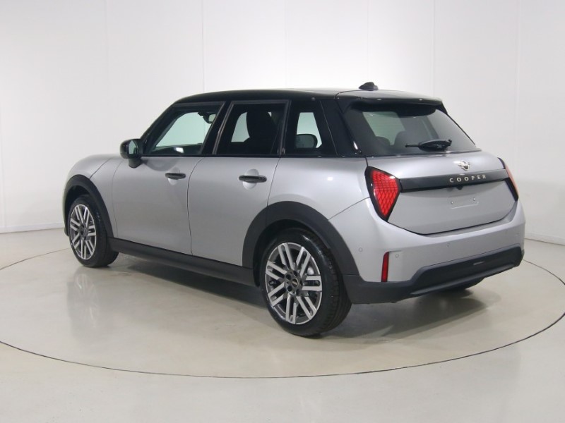 2026 (26) MINI COOPER 1.5 C Classic 5dr Auto 5963743