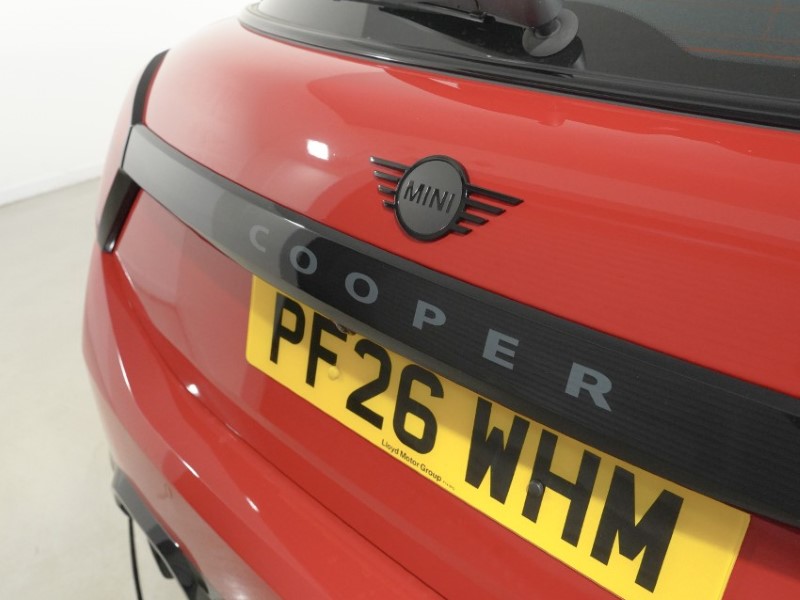2026 (26) MINI COOPER 1.5 C Sport 5dr Auto 5963684