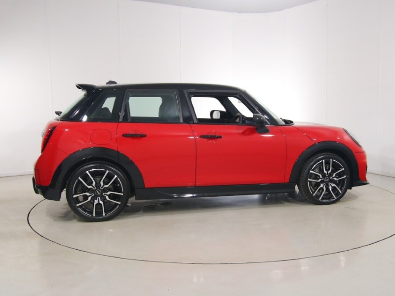 2026 (26) MINI COOPER 1.5 C Sport 5dr Auto 5963682