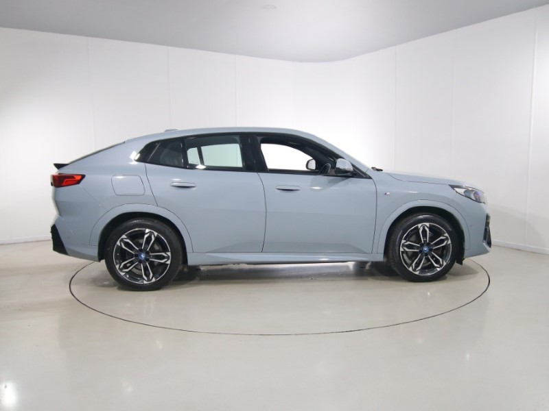 2024 (24) BMW iX2 230kW xDrive30 M Sport 65kWh 5dr Auto 5575403