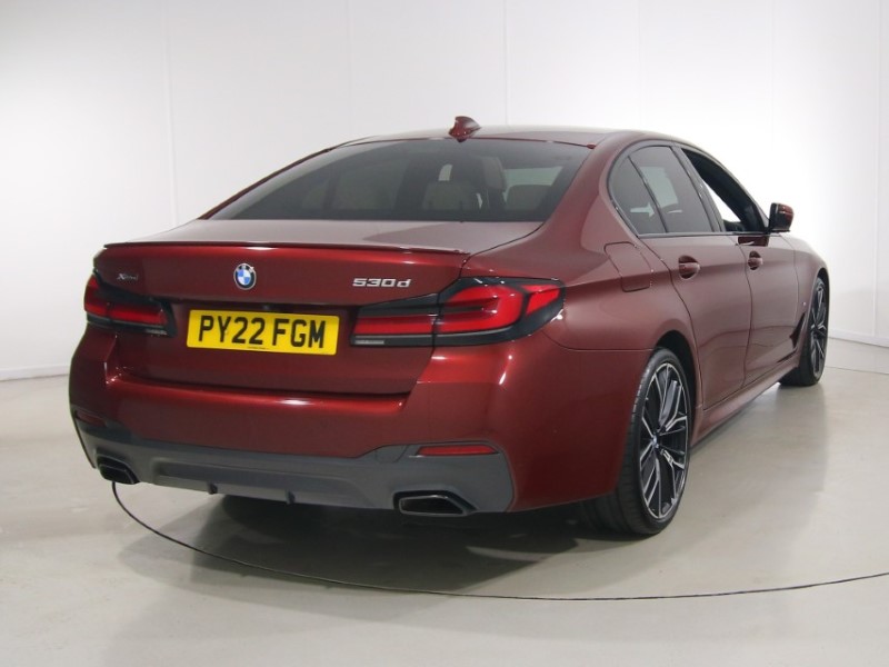 2022 (22) BMW 5 SERIES 530d xDrive MHT M Sport 4dr Auto 5567787