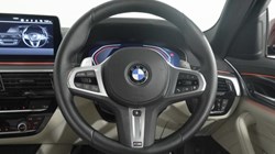 2022 (22) BMW 5 SERIES 530d xDrive MHT M Sport 4dr Auto 5567735