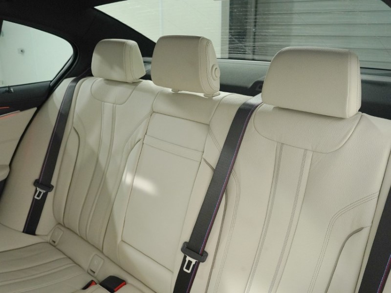 2022 (22) BMW 5 SERIES 530d xDrive MHT M Sport 4dr Auto 5567729