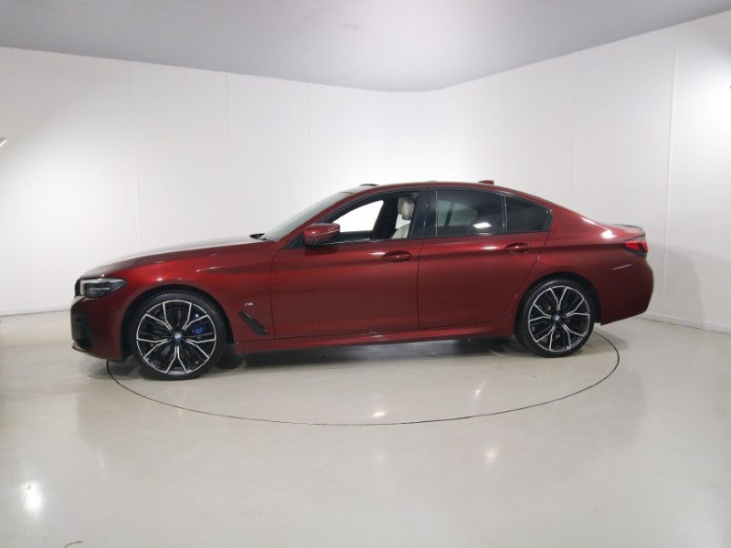 2022 (22) BMW 5 SERIES 530d xDrive MHT M Sport 4dr Auto 5567784