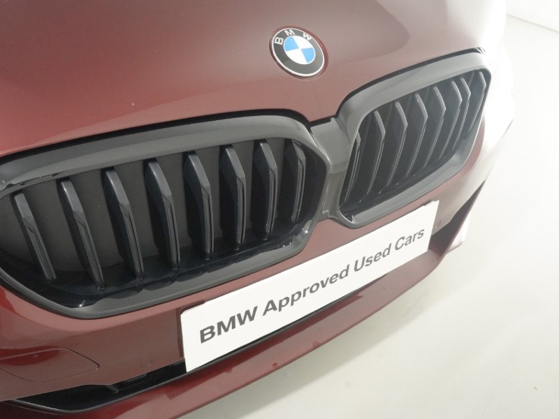 2022 (22) BMW 5 SERIES 530d xDrive MHT M Sport 4dr Auto 5567737