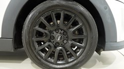2022 (22) MINI HATCHBACK 1.5 Cooper Classic 5dr Auto 5588235