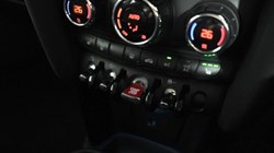 2022 (22) MINI HATCHBACK 1.5 Cooper Classic 5dr Auto 5588249