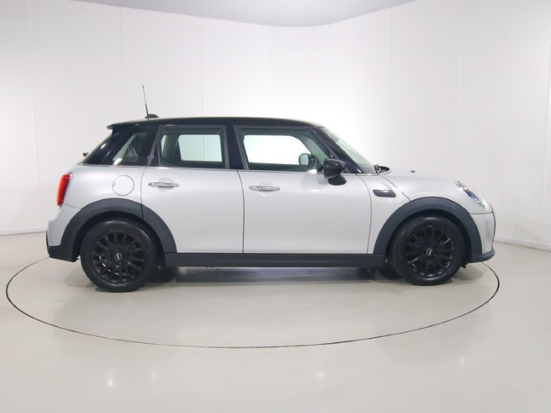 2022 (22) MINI HATCHBACK 1.5 Cooper Classic 5dr Auto 5588272