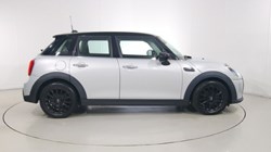 2022 (22) MINI HATCHBACK 1.5 Cooper Classic 5dr Auto 5588272
