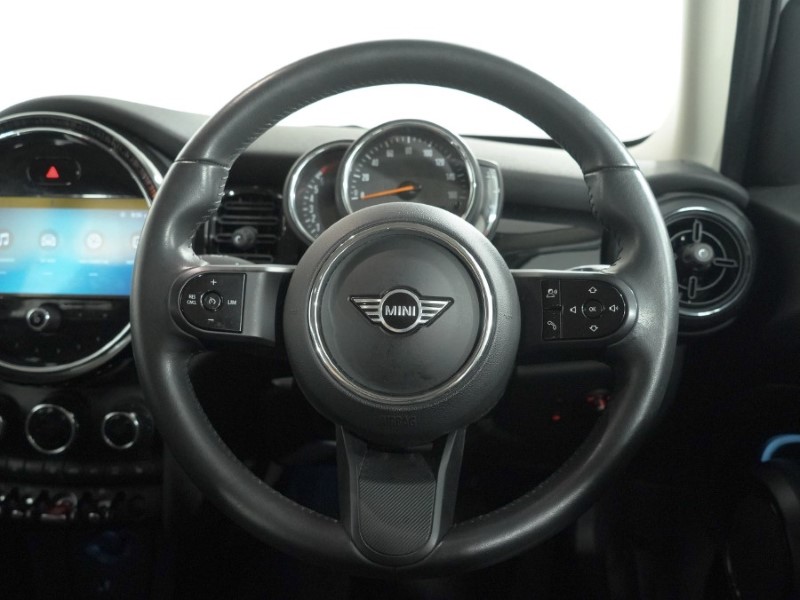 2022 (22) MINI HATCHBACK 1.5 Cooper Classic 5dr Auto 5588242