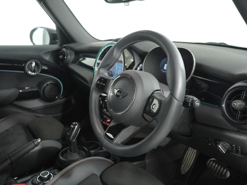 2023 (73) MINI HATCHBACK 1.5 Cooper Sport Premium 5dr Auto 5583584