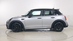 2023 (73) MINI HATCHBACK 1.5 Cooper Sport Premium 5dr Auto 5583609
