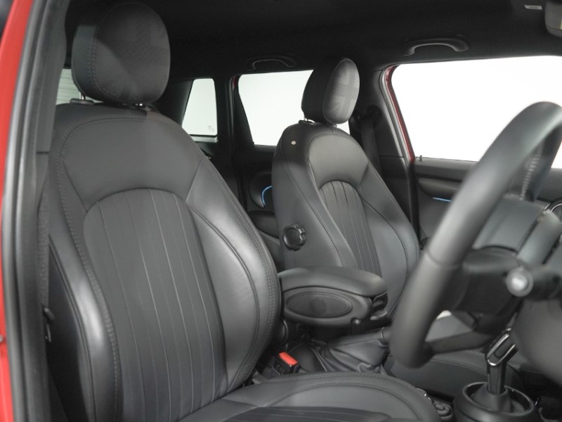 2023 (23) MINI HATCHBACK 1.5 Cooper Exclusive Premium 5dr Auto 5613924