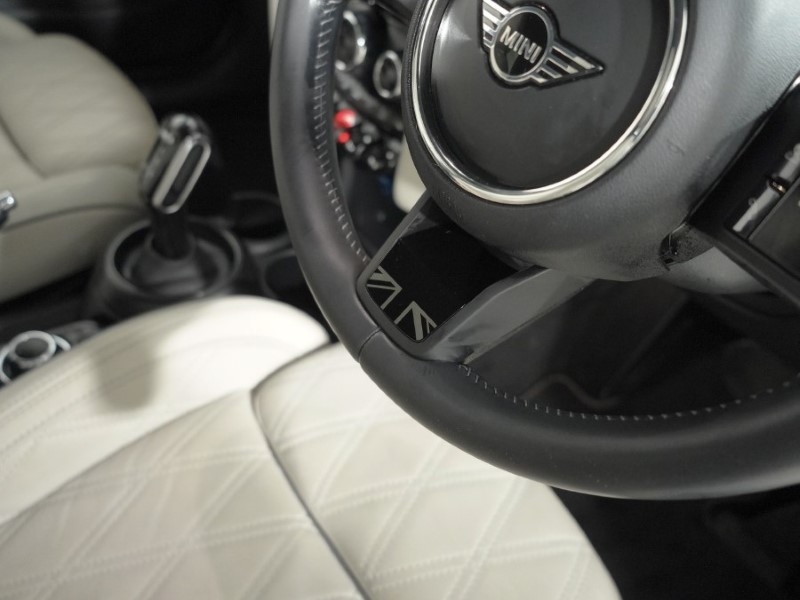 2024 (24) MINI HATCHBACK 1.5 Cooper Exclusive 3dr 5595387