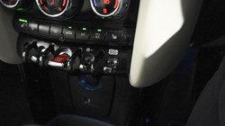 2024 (24) MINI HATCHBACK 1.5 Cooper Exclusive 3dr 5595402