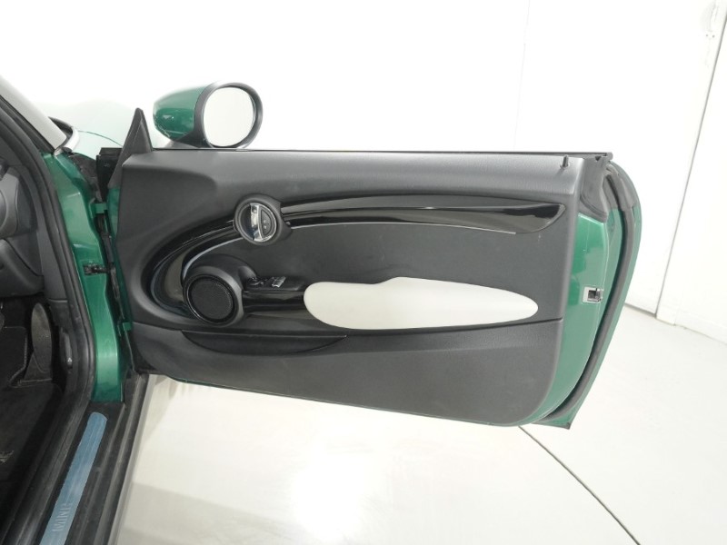 2024 (24) MINI HATCHBACK 1.5 Cooper Exclusive 3dr 5595383