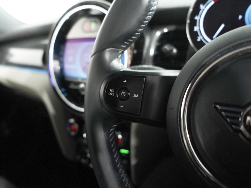 2024 (24) MINI HATCHBACK 1.5 Cooper Exclusive 3dr 5595393
