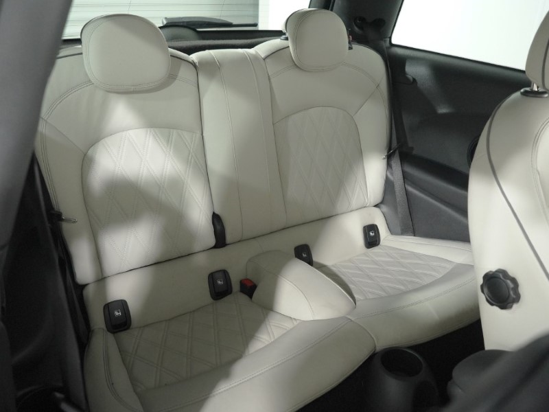 2024 (24) MINI HATCHBACK 1.5 Cooper Exclusive 3dr 5595389