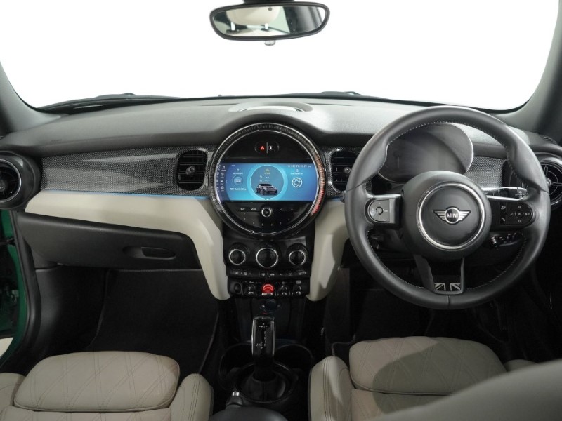 2024 (24) MINI HATCHBACK 1.5 Cooper Exclusive 3dr 5595376