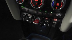 2024 (24) MINI HATCHBACK 1.5 Cooper Exclusive 3dr 5595401